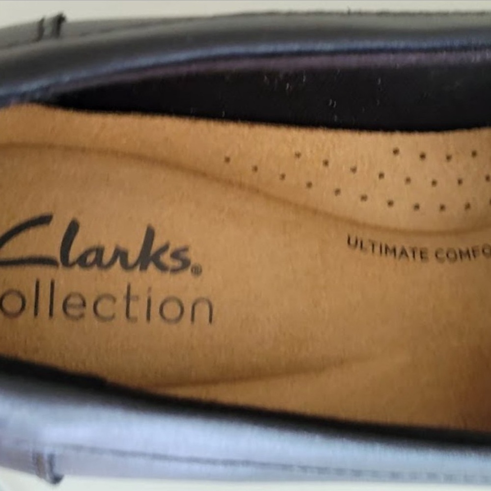 Clarks Black Loafer, 8.5M - Picture 6 of 7
